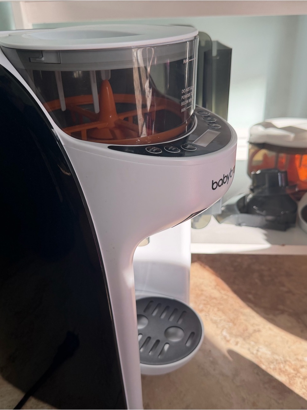 Baby Brezza Formula Pro Advanced White and Black Formula Maker